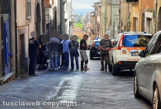 Montefiascone - Uomo trovato morto a Corso Cavour
