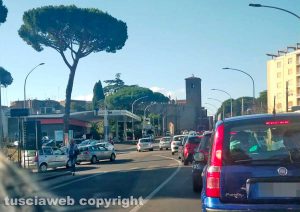 Viterbo - Traffico in tilt a Porta Romana