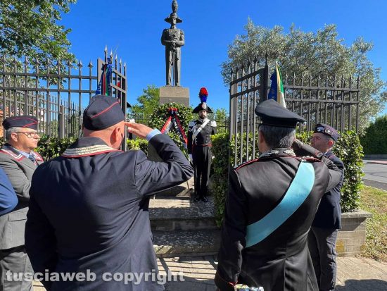 Viterbo - Deposizione della corona al monumento dei carabinieri all’Ellera