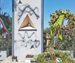 Riano - Il monumento a Matteotti vandalizzato