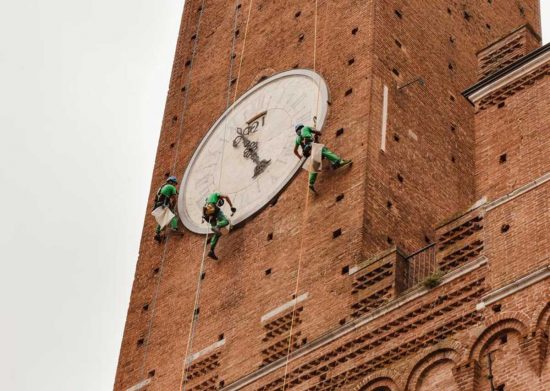 Siena - Edilizia alternativa durante l'intervento a piazza del Campo