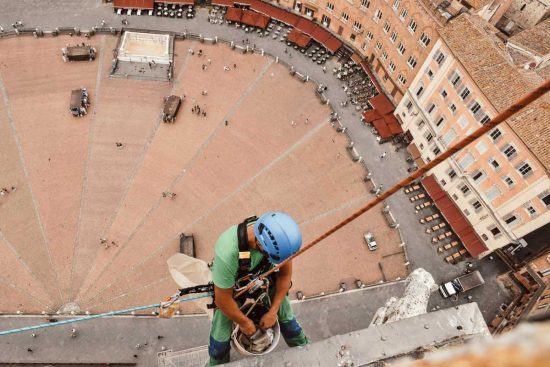 Siena - Edilizia alternativa durante l'intervento a piazza del Campo