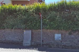 Viterbo - Lo specchio all'incrocio di piazza Generale Carlo Alberto Dalla Chiesa