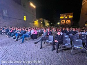 A piazza San Lorenzo la banda musicale della guardia di finanza