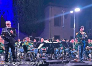 A piazza San Lorenzo la banda musicale della guardia di finanza
