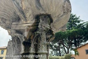 Viterbo - La fontana di piazza del Gesù