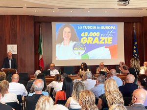 Viterbo - Elezioni europee - FdI festeggia Antonella Sberna