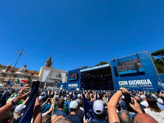 Roma - Il coordinamento provinciale di Fratelli d'Italia di Viterbo in piazza del Popolo all'ultimo comizio elettorale di Giorgia Meloni