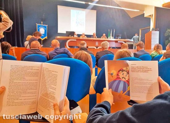 Gli alunni della scuola primaria Pio Fedi di Grotte Santo Stefano