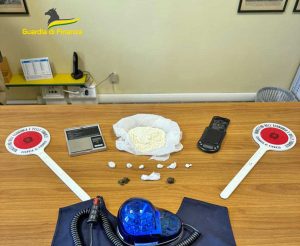 Tarquinia - Guardia di finanza - La droga sequestrata 