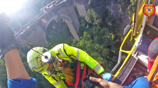 Civita Castellana - Le operazioni di recupero della 58enne