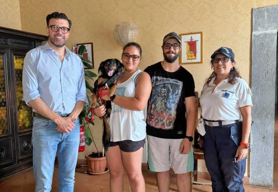 Bolsena - Coppia di turisti trova un portafoglio pieno di soldi e lo restituisce al comune