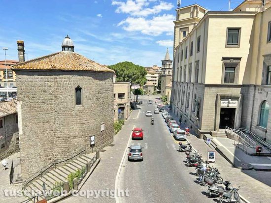 Viterbo - Tra via Ascenzi e il Sacrario