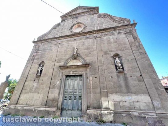 Viterbo - La prima facciata della chiesa degli Almadiani
