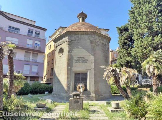 Viterbo - La chiesa di Santa Maria della Peste