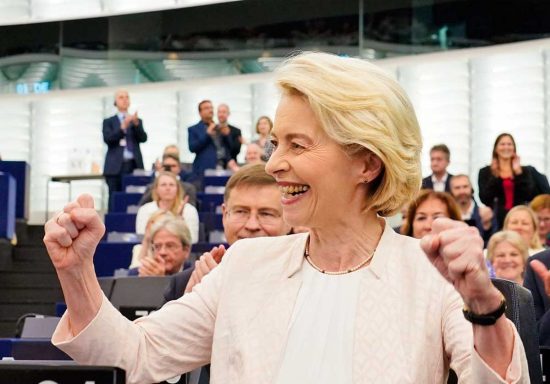 Ursula von der Leyen rieletta presidente della Commissione europea