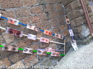 Capranica - Centro storico - Atti vandalici alle opere di Sogni di Luce