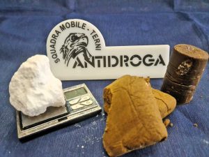 Terni - La droga sequestrata dalla polizia