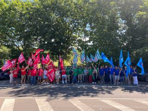 Viterbo - Presidio Fp Cgil, Cisl Fp e Uil Fpl davanti Villa Immacolata