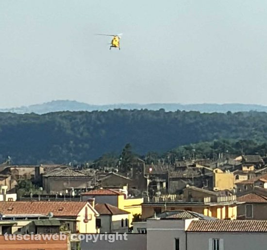 Civita Castellana - L'elicottero dei vigili del fuoco