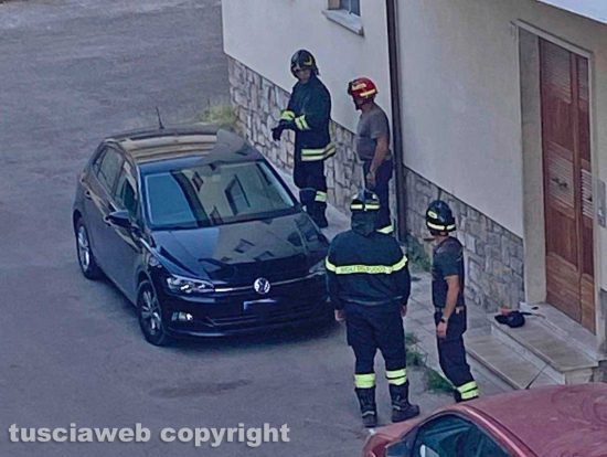 Orte - Fuga di carburante da un'auto a gas, abitazioni evacuate