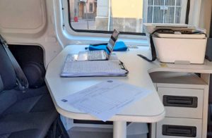 Viterbo - La parte interna del furgone della polizia locale