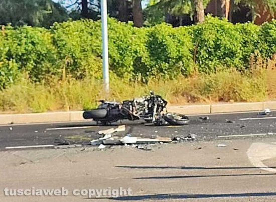Viterbo - Auto contro moto sulla Tuscanese