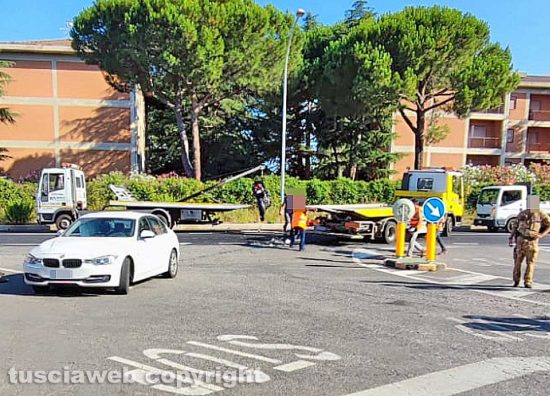 Viterbo - Auto contro moto sulla Tuscanese