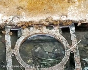 Cimitero di Fastello - La fontana con le vespe