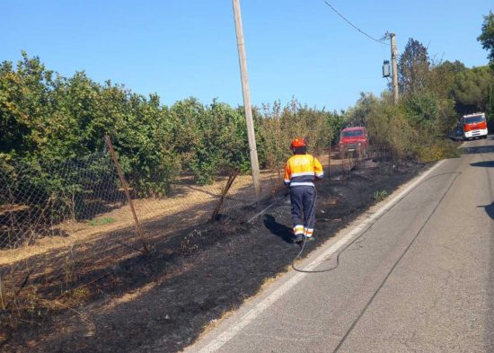 Gallese - Incendio a nella zona di Montilapi