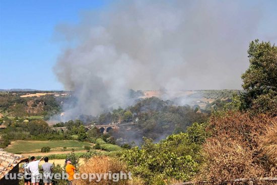 Incendio a Tuscania