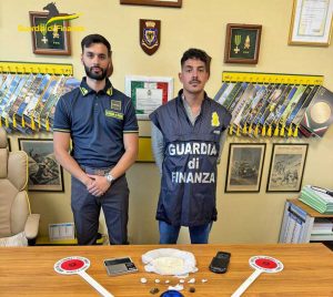Tarquinia - Guardia di finanza - La droga sequestrata