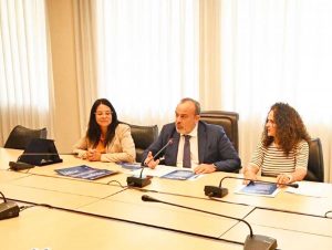Roma - Presentazione del progetto Un posto al sole - La consigliera regionale Emanuela Mari e il presidente del consiglio regionale, Antonello Aurigemma