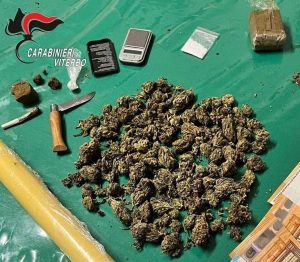 Soriano nel Cimino - Il materiale sequestrato dai carabinieri