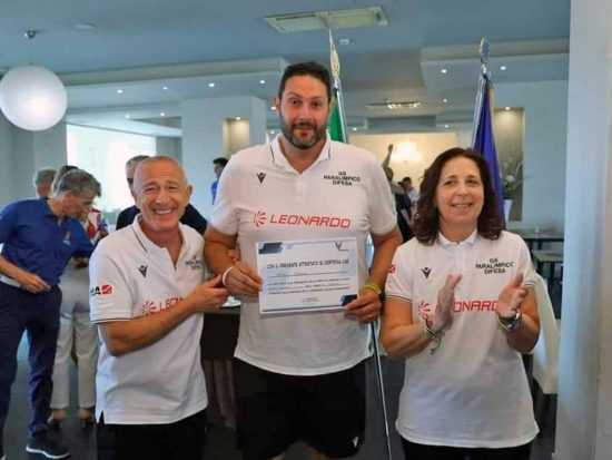 Marco Pallucca partecipa alla traversata a nuoto dello stretto di Messina di Siamo esercito