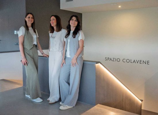 Showroom spazio Colavene - Da sinistra: Veronica, Claudia e Valeria Colamedici