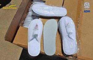 Civitavecchia - Le ciabatte sequestrate
