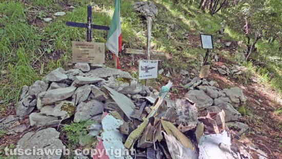 Formia - Il cippo in memoria del pilota Pasquale Pezzullo