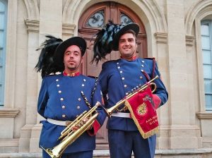 I bersaglieri viterbesi Luca Perelli e Simone Basile al festival "Corso de la Lavande"