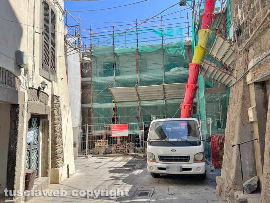 Viterbo - Bagnaia - Il cantiere di palazzo Gallo
