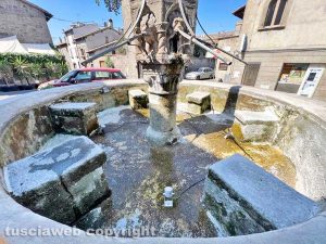Viterbo - La fontana di Pianoscarano