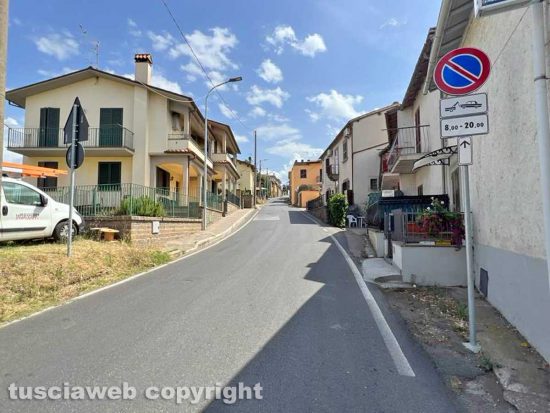 Viterbo - Tobia - Il divieto di sosta messo dal comune
