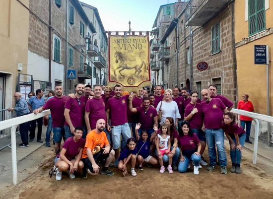 Vejano - Antico palio della città di Viano - Vince Bella Senz'Anima e lo squadrone di Monte Casella
