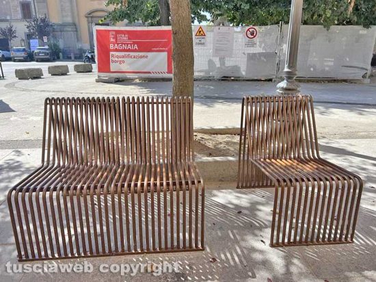 Viterbo - Le nuove panchine di Bagnaia