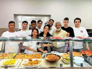 Viterbo - Lo staff di Pizza Express in via della Cava