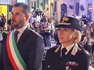 Civita Castellana - Il sindaco Luca Giampieri e il maggiore maggiore Palmina Lavecchia
