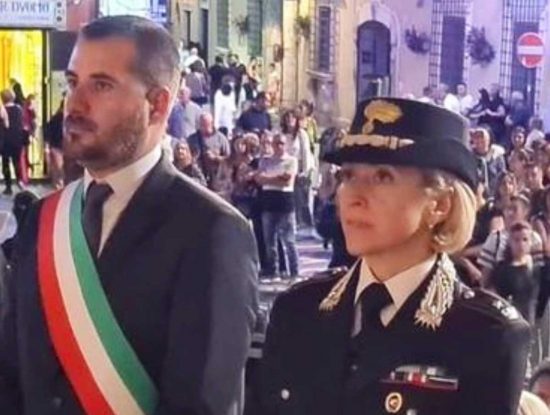 Civita Castellana - Il sindaco Luca Giampieri e il maggiore maggiore Palmina Lavecchia