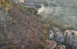 Roma - Immagini girate dalla protezione civile regionale sull'incendio a Monte Mario
