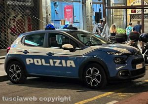 Una pattuglia della polizia