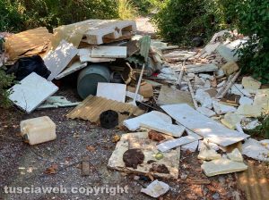 Viterbo - La situazione al passaggio pedonale di Ponte dell'Elce